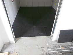Lithotherm-Fußbodenheizung - Untergrund gespachtelt für Fliesen