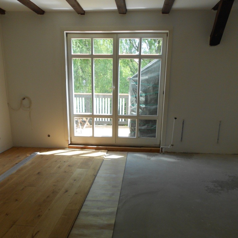 Geölte Massicholzdielen aus Eiche im Spannsystem ohne Kleber